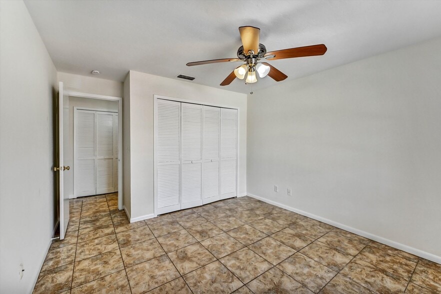 More Photos Of 4707 SW 8th Pl, Cape Coral Apartments For Sale