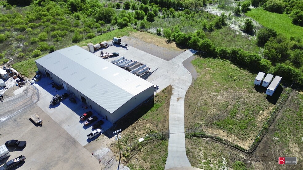 Primary Photo Of 4200 Longhorn Dr, Alvarado Industrial For Lease