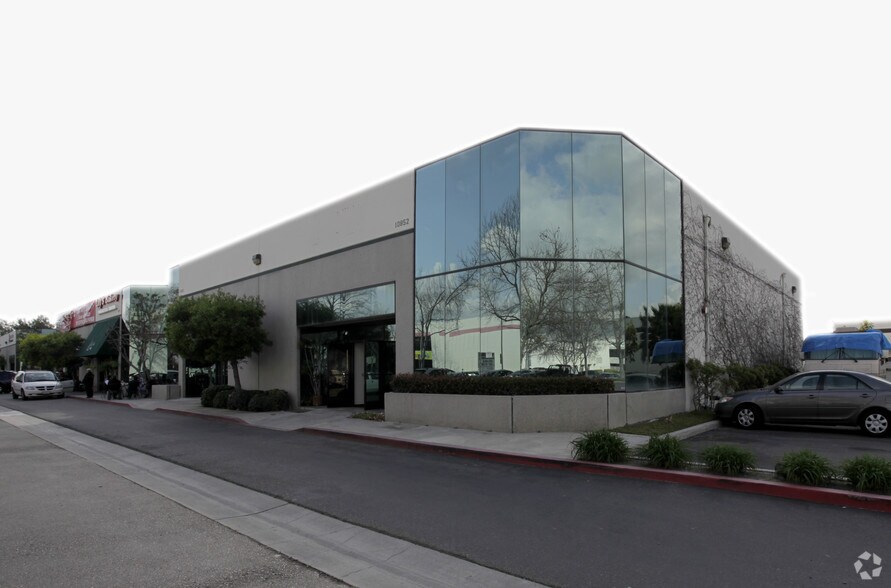 More Photos Of 10852 Forbes Ave, Garden Grove Manufacturing For Lease