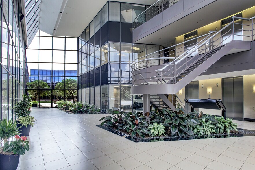 More Photos Of 3000 Wilcrest Dr, Houston Unknown For Lease