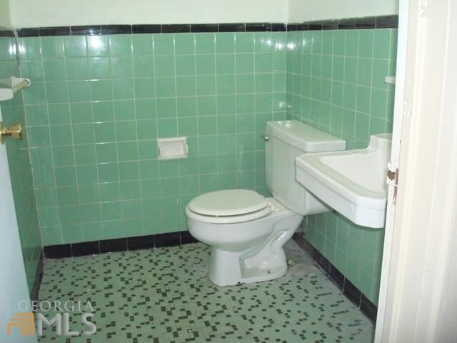 More Photos Of 7 S Duval St, Claxton Freestanding For Sale