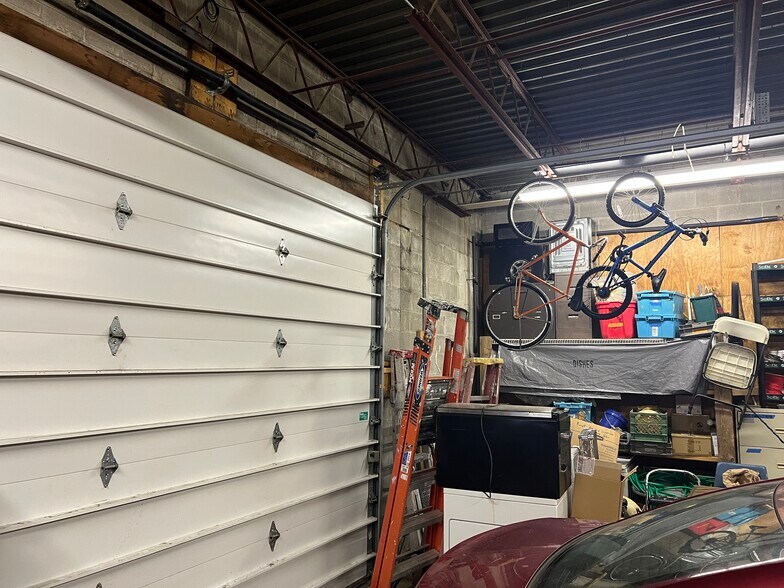 More Photos Of 1925 E Livingston Ave, Columbus Warehouse For Sale