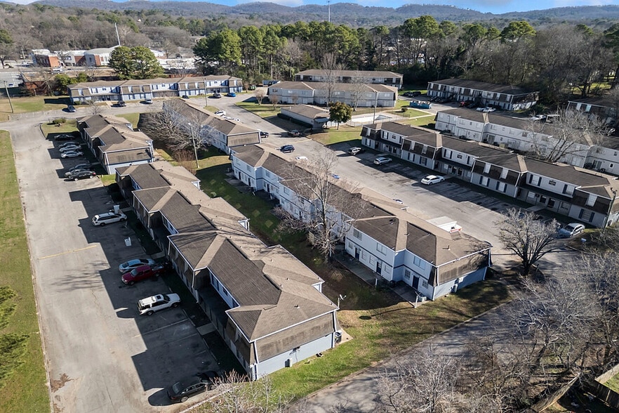 More Photos Of 107 Sterling Ct NW, Center Point Apartments For Sale