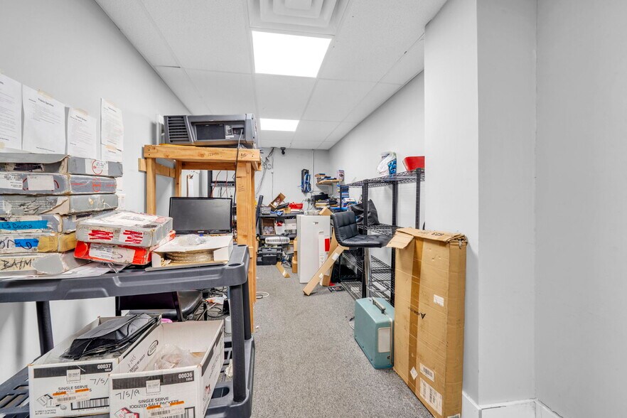 More Photos Of 174 Miracle Strip Pky SE, Fort Walton Beach Storefront For Lease