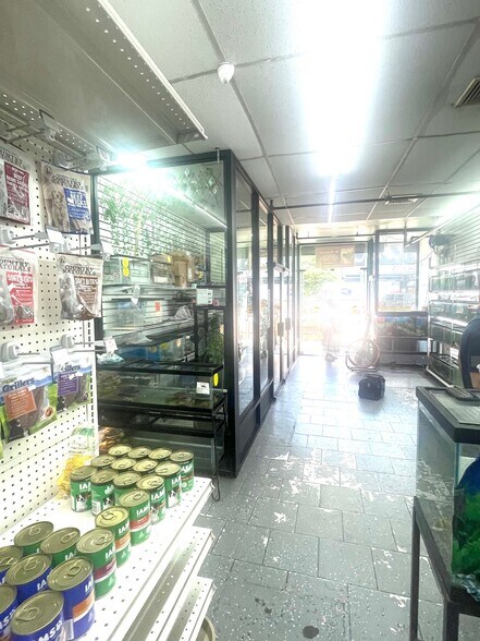 More Photos Of 969 Flatbush Ave, Brooklyn Storefront Retail Residential For Lease