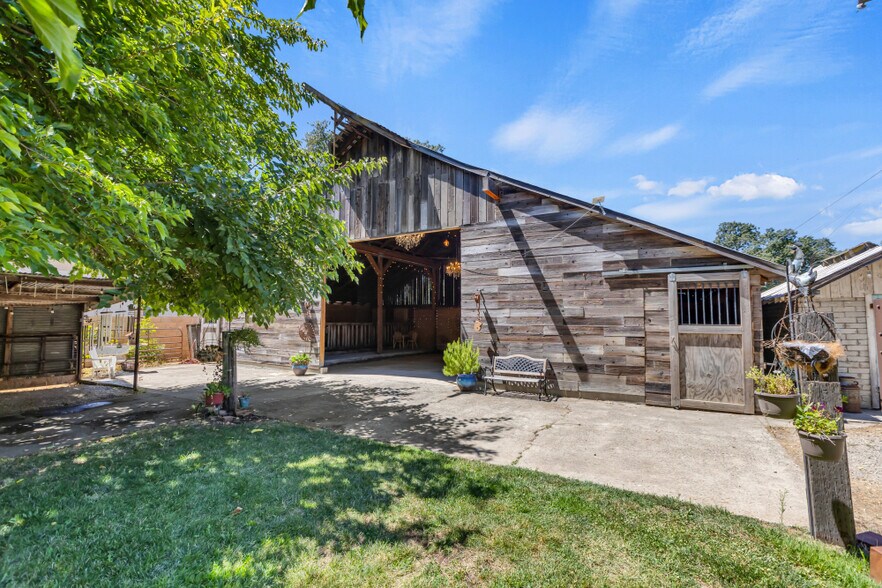 More Photos Of 9455 E Stockton Blvd, Elk Grove Specialty For Sale