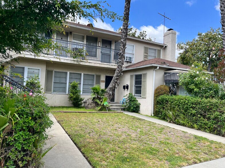 More Photos Of 988 W Glenoaks Blvd, Glendale Apartments For Sale