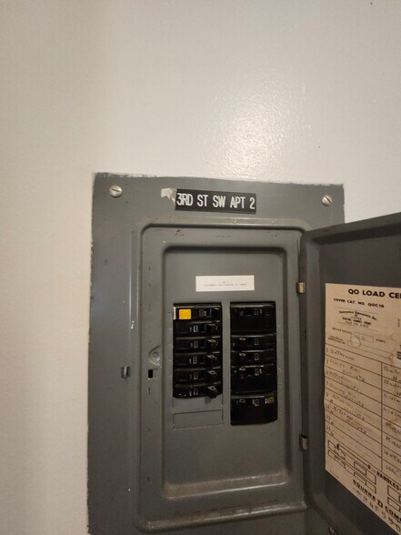 More Photos Of 204 3rd St SW, Rake Apartments For Sale