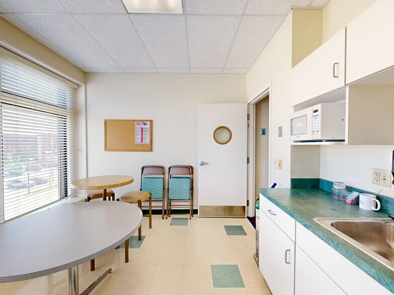 More Photos Of 128 W 12th St, Erie Office For Sale