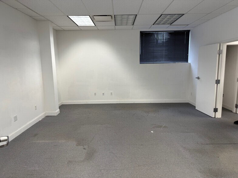 More Photos Of 112 Main St, Norwalk Medical For Lease