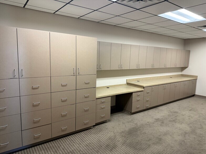More Photos Of 4600 Mcleod Rd NE, Albuquerque Storefront Retail Office For Sale