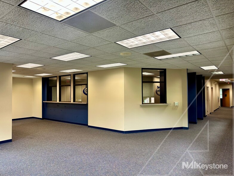 More Photos Of 2201 Ridgewood Rd, Wyomissing Medical For Sale