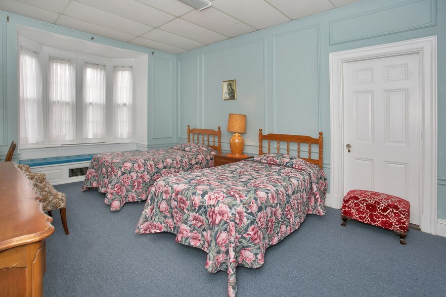 More Photos Of 150 Sister Servants Ln, Sloatsburg Lodge Meeting Hall For Sale