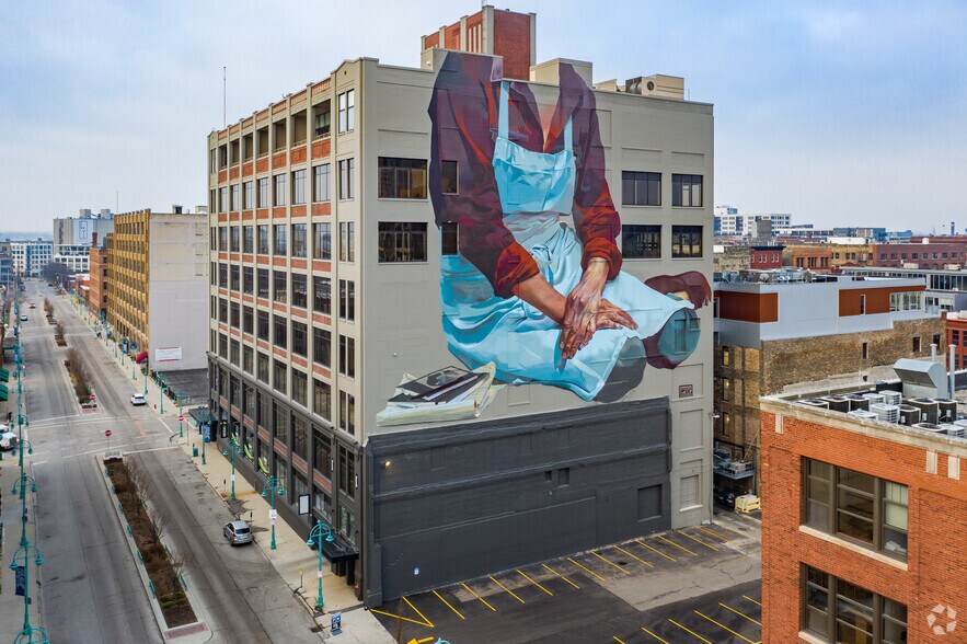 More Photos Of 320 E Buffalo St, Milwaukee Office For Lease
