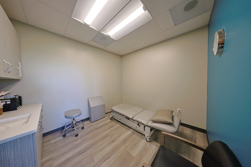 More Photos Of 3525 E Pacific Coast Hwy, Torrance Unknown For Lease