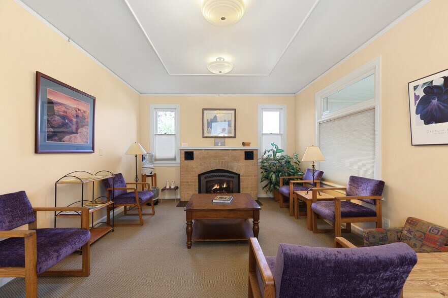 More Photos Of 1818 NE Irving St, Portland Office Residential For Sale