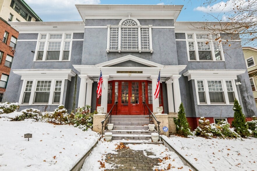 More Photos Of 375 Fairmount Ave, Jersey City Religious Facility For Sale