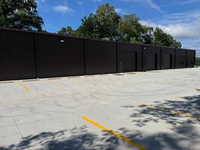 Primary Photo Of 300 Midridge Ln, Pelham Warehouse For Lease