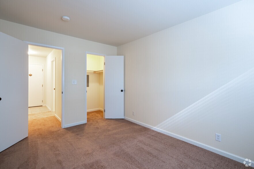 More Photos Of 1730 Lacassie Ave, Walnut Creek Apartments For Sale