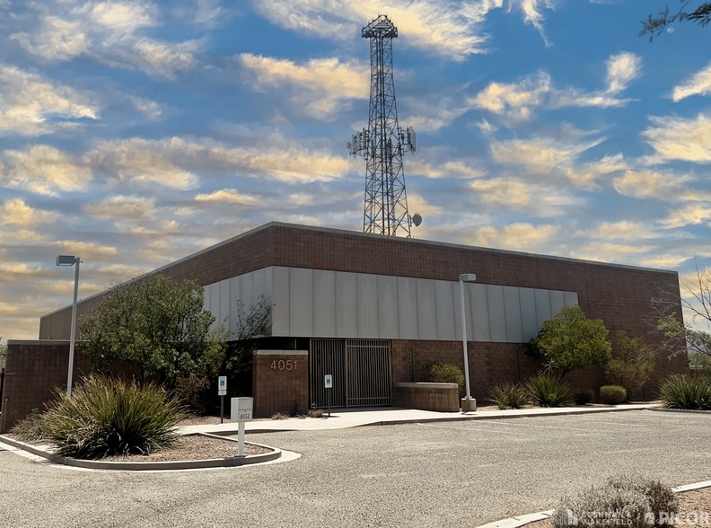 More Photos Of 4051 W Costco Dr, Tucson Research And Development For Sale