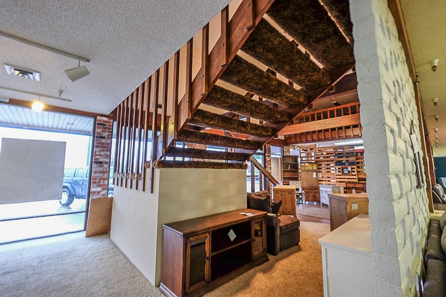 More Photos Of 1126-1150 Main Ave, Tillamook Storefront For Lease