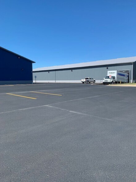 More Photos Of 310 2nd St, Boscobel Warehouse For Lease