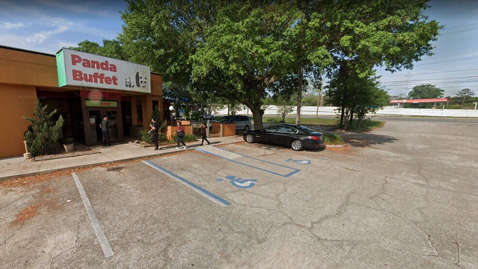 More Photos Of 3507 Thomasville Rd, Tallahassee Restaurant For Lease