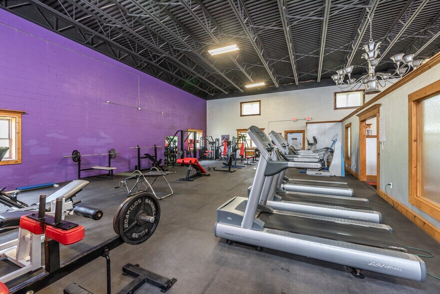 More Photos Of 6302 Main St, Tannersville Hotel For Sale