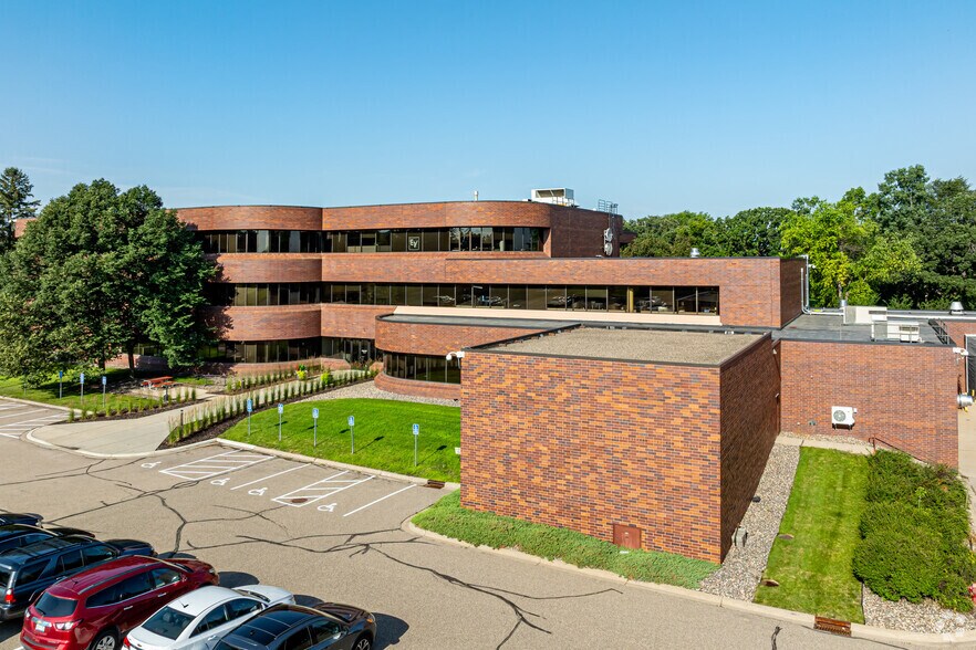 More Photos Of 12000 Portland Ave S, Burnsville Office For Lease