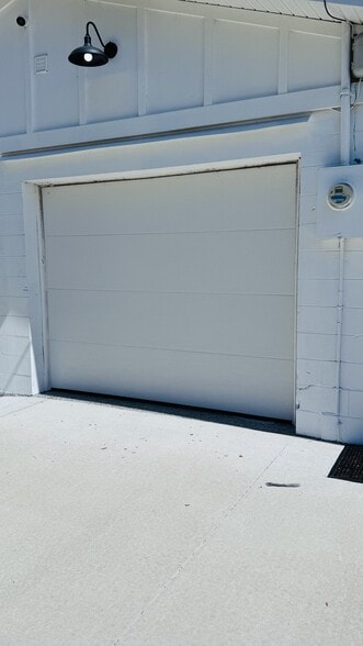 More Photos Of 1012 N Nova Rd, Daytona Beach Industrial For Sale