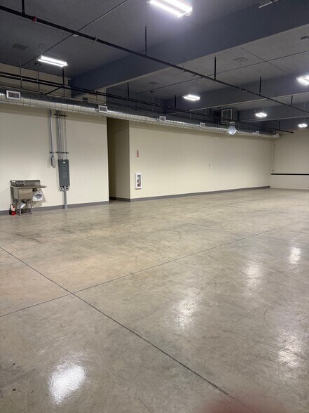 More Photos Of 6101-6151 Pacific St, Rocklin Unknown For Lease