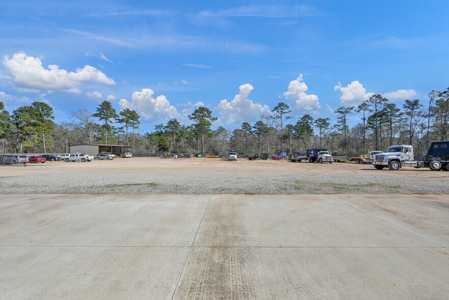 More Photos Of 15513 Capitol Hill Rd, Montgomery Service For Sale