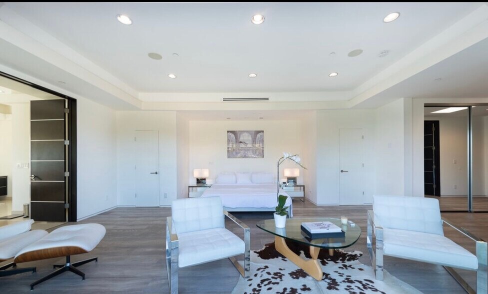 More Photos Of 12148 Travis St, Los Angeles Healthcare For Lease