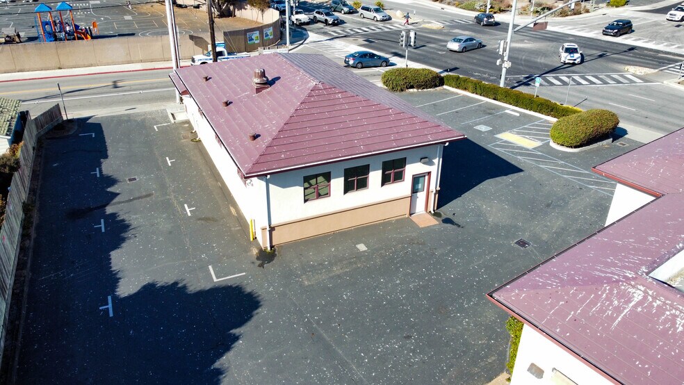 More Photos Of 2100 Del Monte Ave, Monterey Auto Repair For Sale