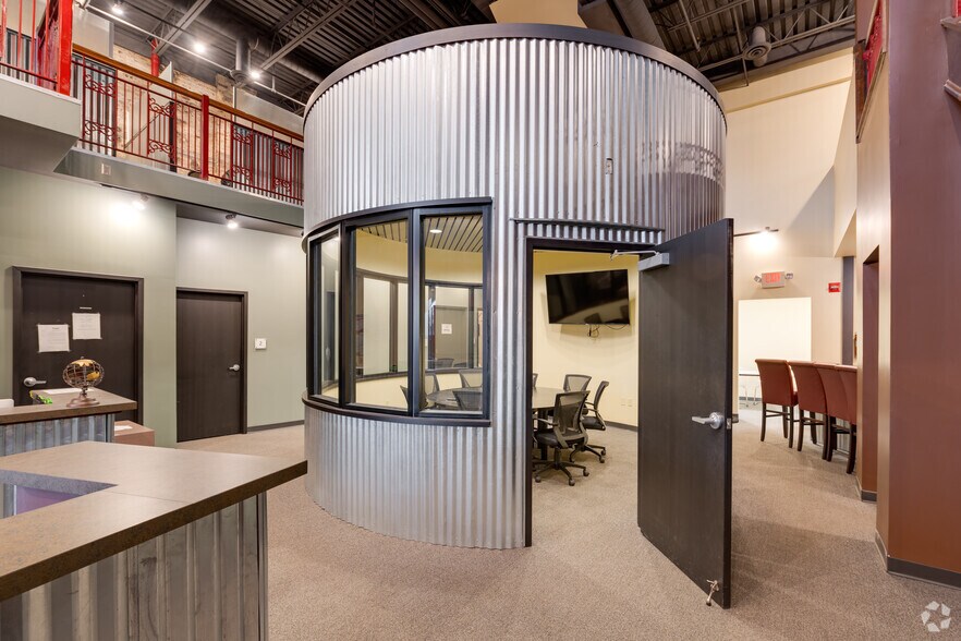 More Photos Of 401 E Colfax Ave, South Bend Coworking Space