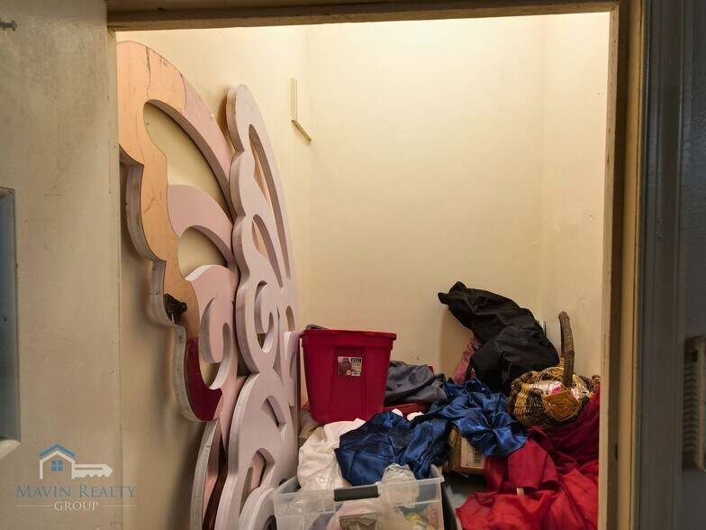 More Photos Of 2035 N Broadway, Baltimore Lodge Meeting Hall For Lease