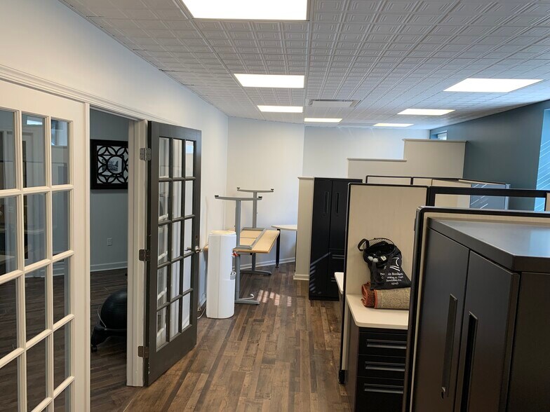 More Photos Of 438 Division St, Sewickley Office For Lease