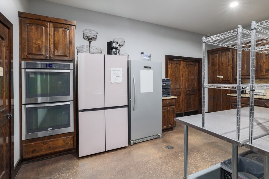 More Photos Of 2550 Bell Springs Rd, Dripping Springs Lodge Meeting Hall For Sale