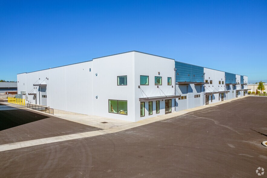 More Photos Of 2192 Vista Ave, Salem Industrial For Lease