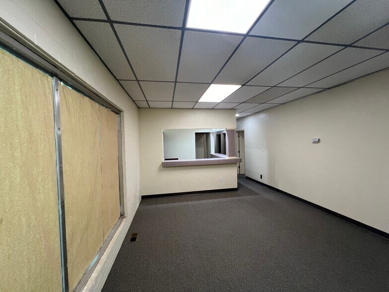 More Photos Of 900 E Hartford Ave, Ponca City Medical For Lease