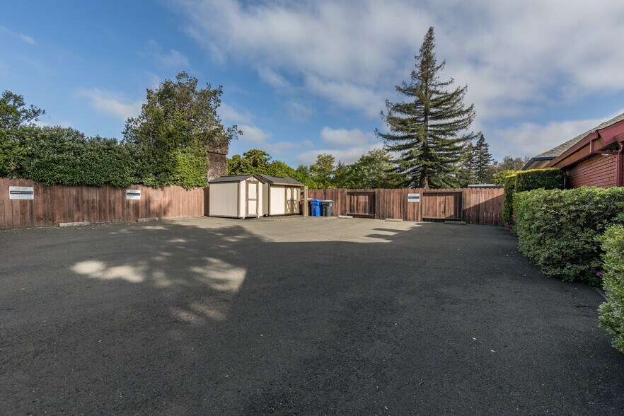 More Photos Of 2001 Jefferson St, Napa Office For Lease