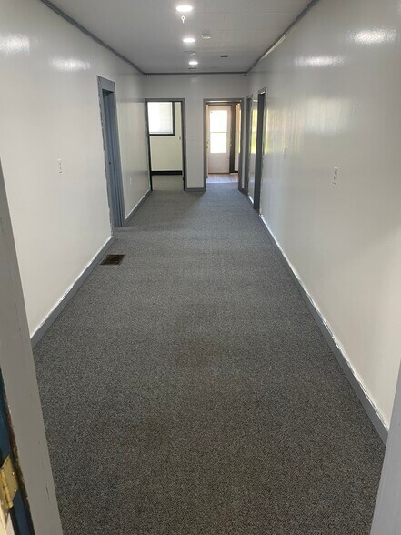 More Photos Of 10 Rhoda St, Farrell Flex For Lease