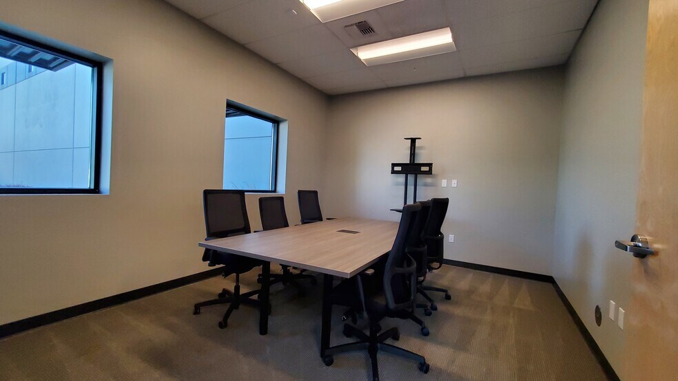 More Photos Of 711 S Clearwater Loop, Post Falls Manufacturing For Lease
