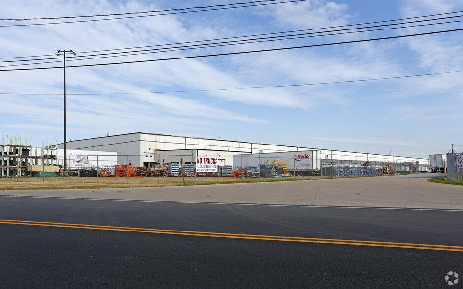 More Photos Of 1435 Matzinger Rd, Toledo Industrial For Sale
