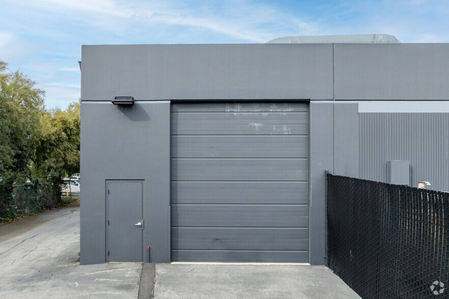 More Photos Of 6560 Trinity Ct, Dublin Research And Development For Sale