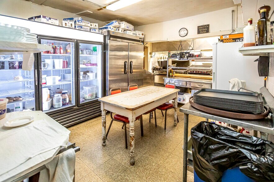 More Photos Of N9581 US Highway 12, Merrillan Restaurant For Sale