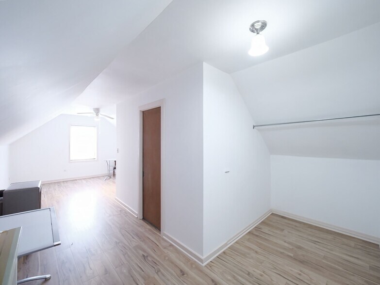 More Photos Of 2312 W 21st St, Chicago Apartments For Sale