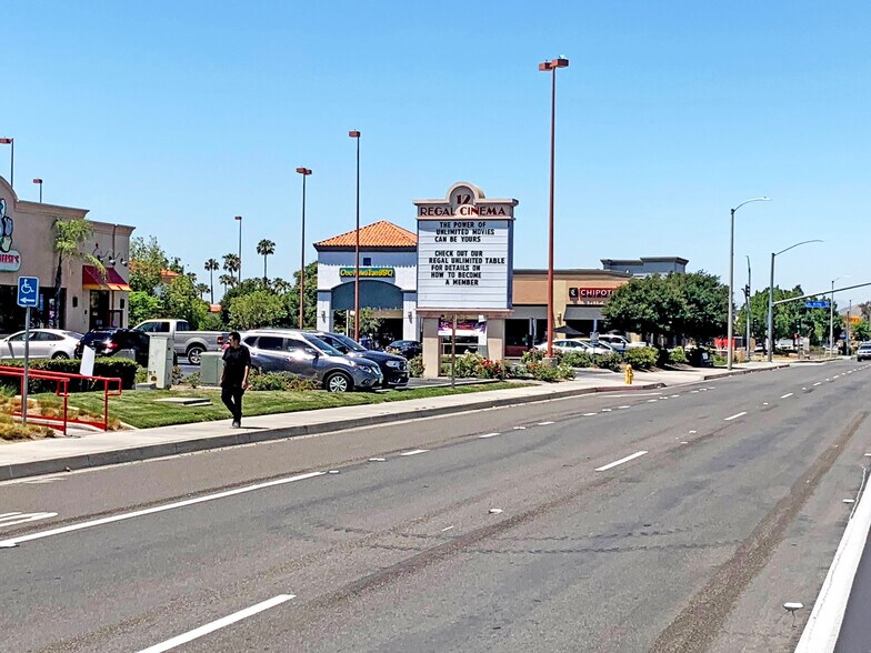 More Photos Of W Florida Ave & Kirby St, Hemet Land For Lease