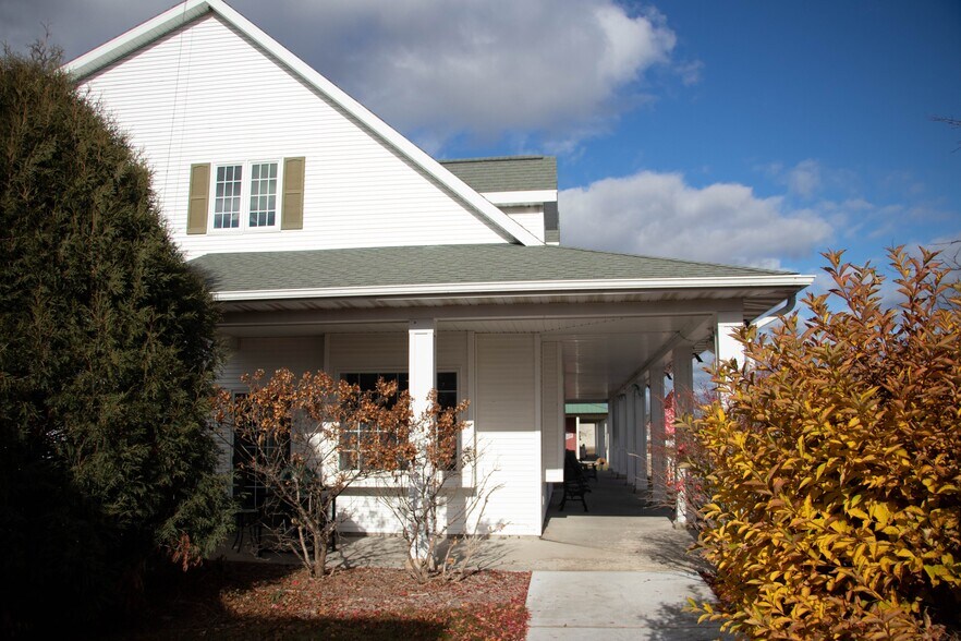 More Photos Of 5781 State Highway 42, Sturgeon Bay Storefront Retail Residential For Sale