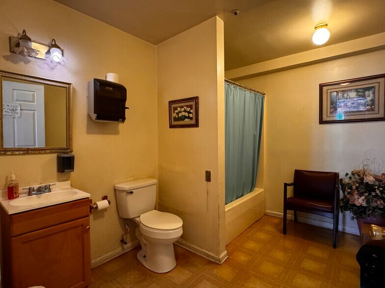 More Photos Of 218 Ridge St, Charlottesville Specialty For Sale